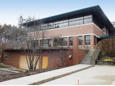 8451 Boulder Ct, Walled Lake, MI 48390